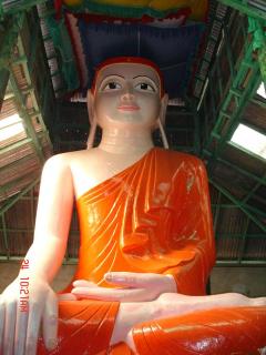 মিশ্রিপাড়ায় গৌতমের মূর্তি