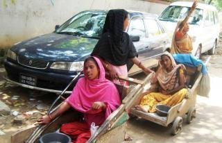 গুলশান থেকে নিজের ক্যামেরায় তোলা ছবি