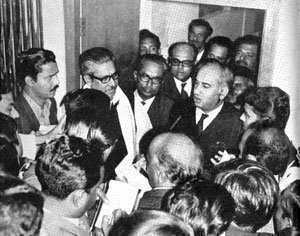 জুলফিকার আলী ভুট্টো ও শেখ মুজিব (মার্চ, ১৯৭১)