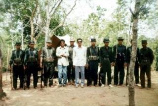 গেরিলা নেতা সন্তু লারমার হাইড আউটে, ৫ মে, ১৯৯৪